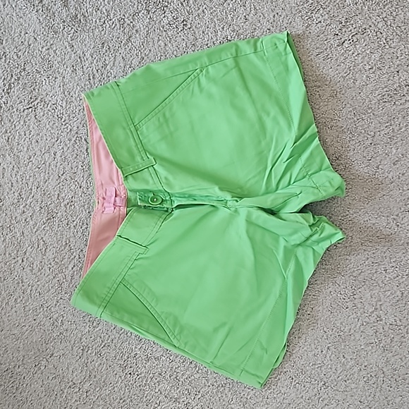 🌴Lilly Pulitzer Callahan Shorts🌴 - Picture 1 of 3